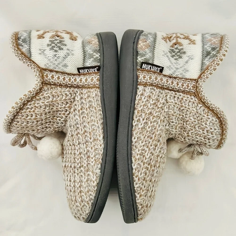 Muk Luks~Original / Slipper Bootie /  Host Pick - Picture 4 of 15
